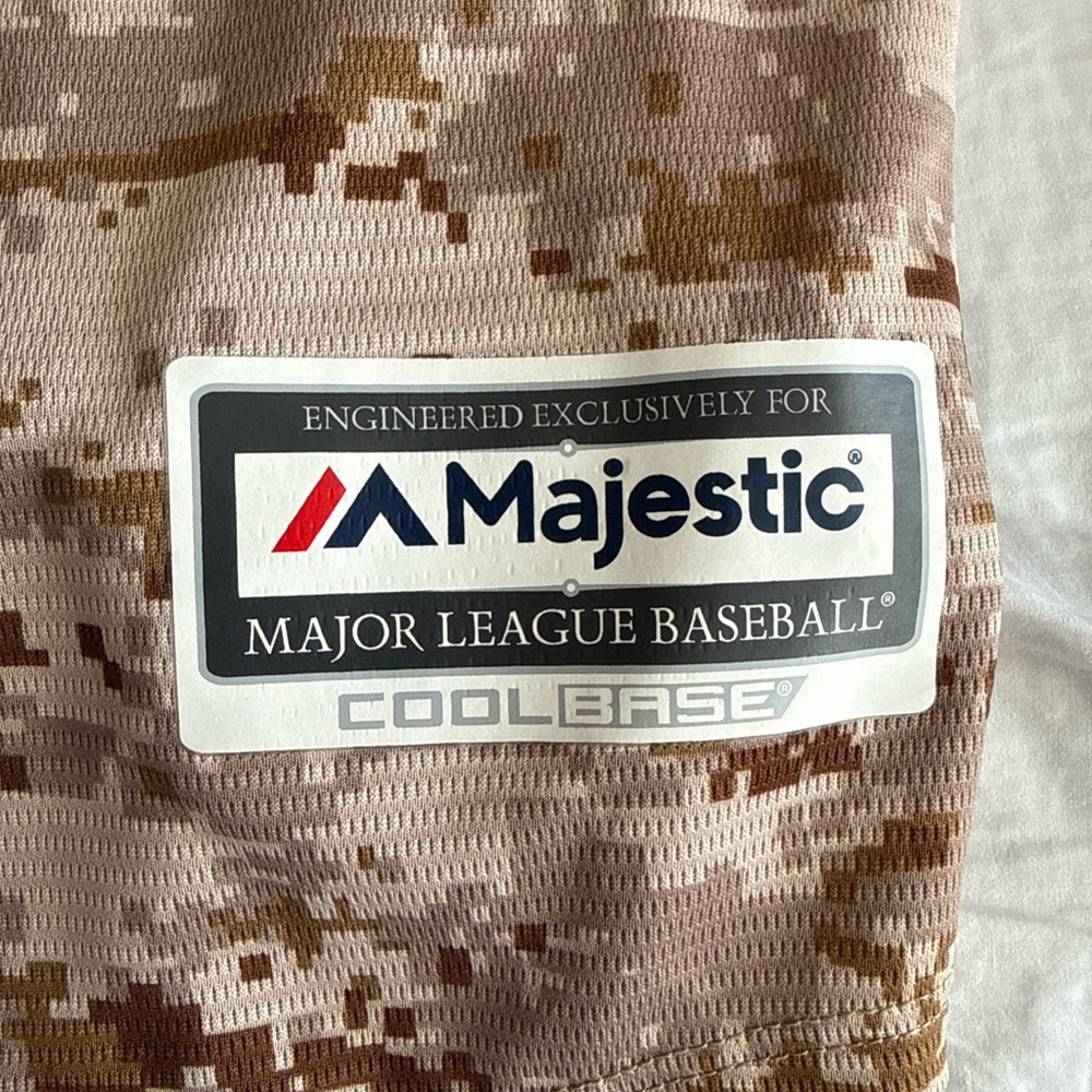 Men’s Majestic James Shields #33 SD Padres Digital Camo MLB Jersey Sz 2XL - RARE - Picture 3 of 5